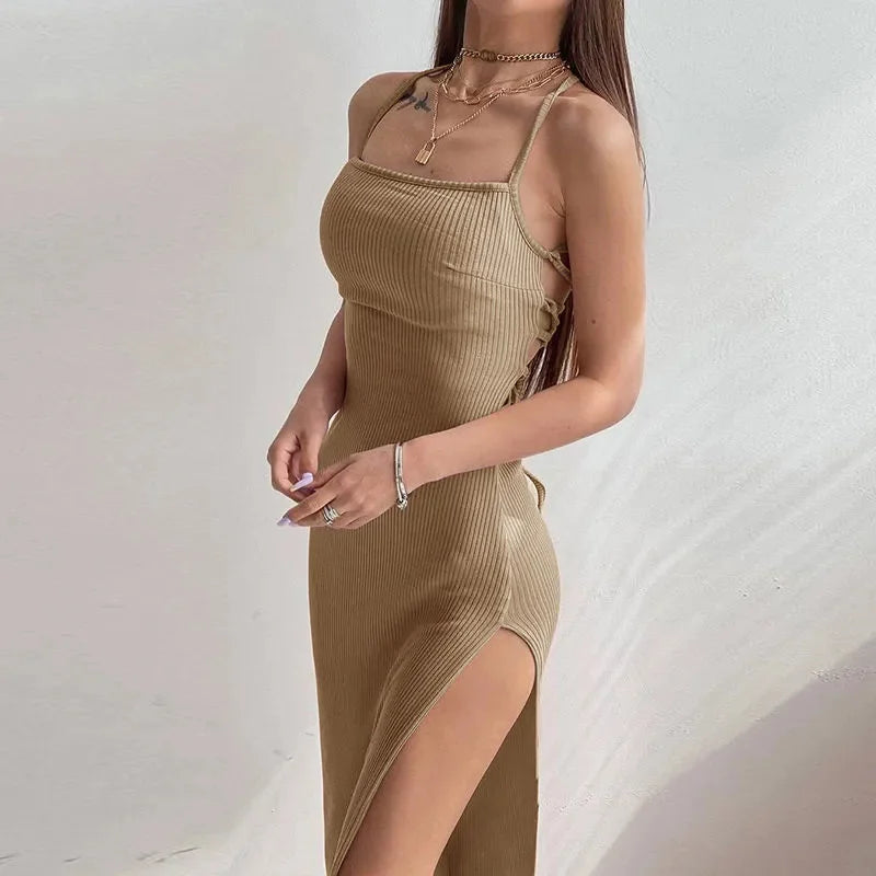 Vestido sensual longo colado ao corpo